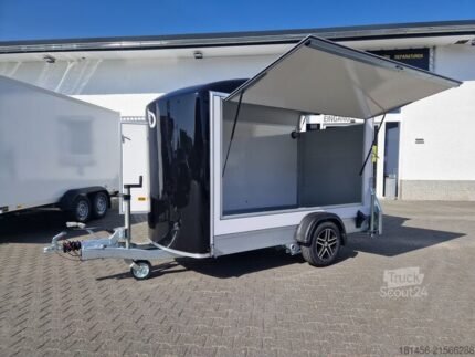 Geschlossener Kofferanhänger Cheval Liberté Roadster 300 mit Seitentür, Seitenklappe, Leichtmetallfelgen, Mehrzweckbox, geeignet für Sport, Freizeit, Events und Werkstatt